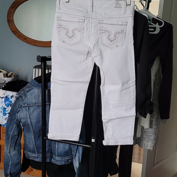 Capris Summer Jeans - Picture 2 of 3